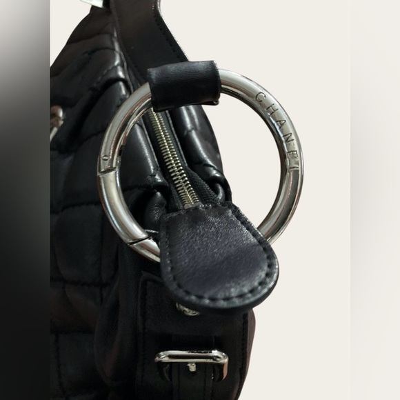 Lambskin Shoulder Bag - Picture 4 of 12